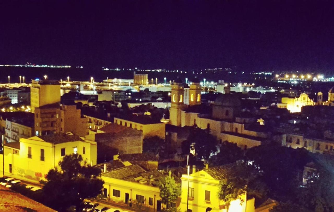 Apartment Vsg25 Nel Centro Di Cagliari Eksteriør bilde